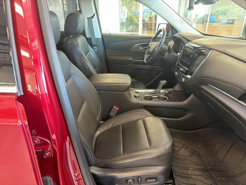 Used 2019 Chevrolet Traverse Premier AWD/4WD image 17