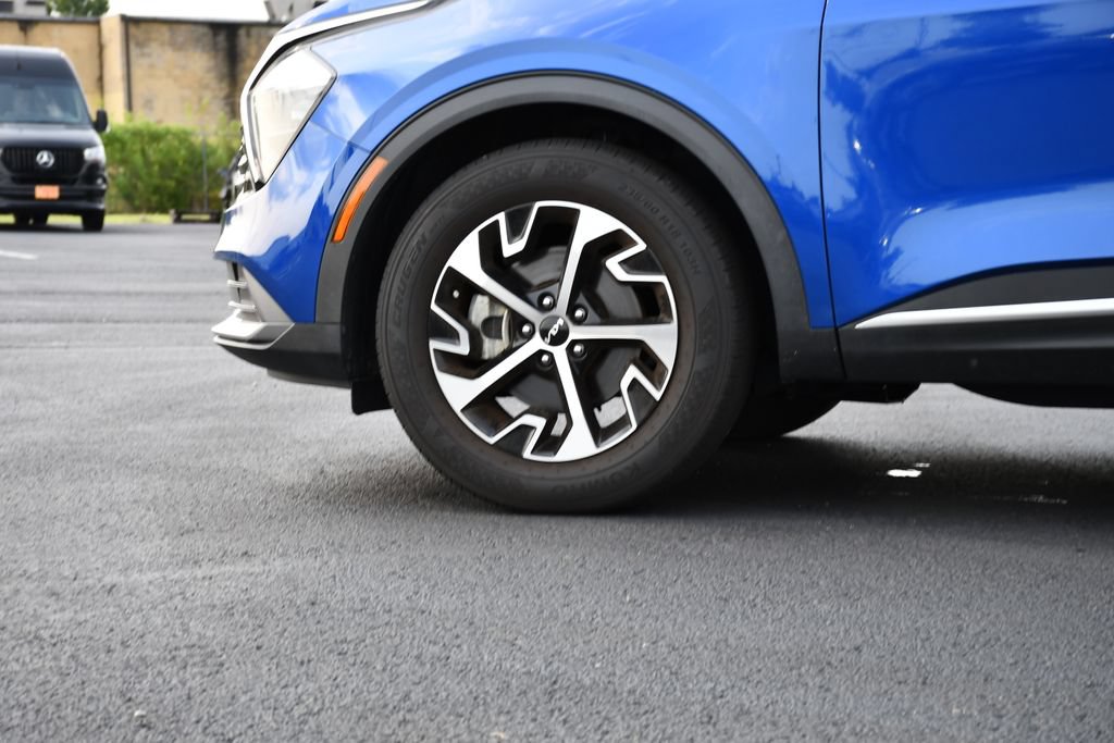 Used 2023 Kia Sportage EX FWD image 12