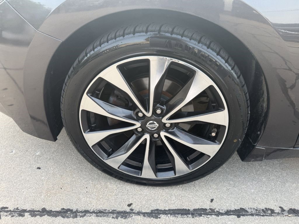 Used 2016 Nissan Maxima SR image 20