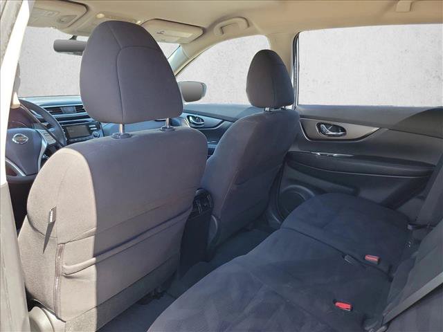 Used 2015 Nissan Rogue S FWD image 18