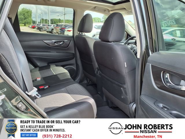 Used 2020 Nissan Rogue SV w/ Sun & Sound Touring Package FWD image 18