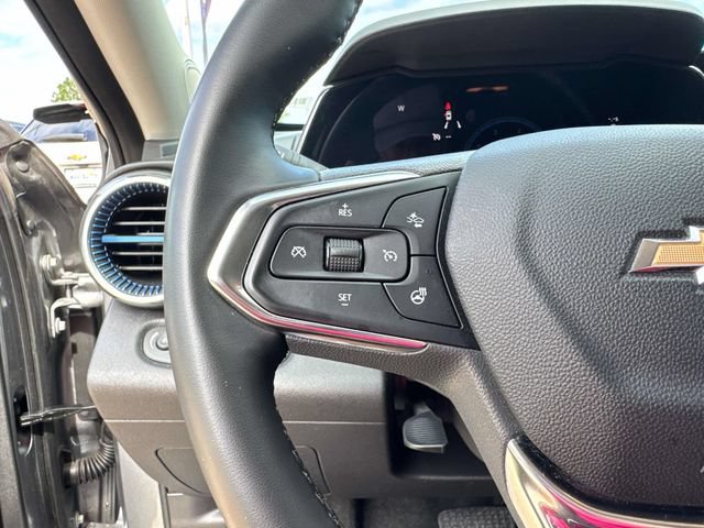 Used 2025 Chevrolet Trax LT w/ LT Convenience Package FWD image 29