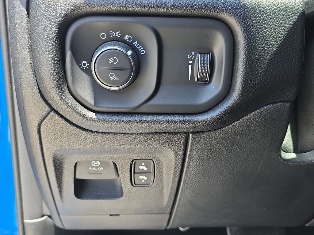 Used 2020 RAM 1500 Rebel w/ Rebel Level 1 Equipment Group AWD/4WD image 28