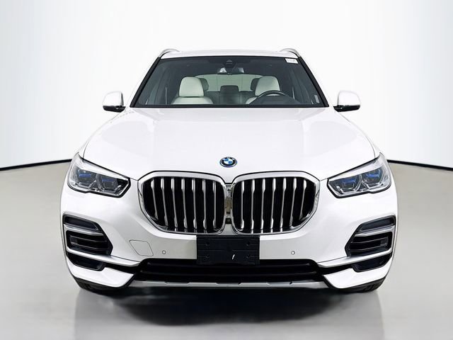 Used 2022 BMW X5 xDrive45e w/ Executive Package AWD/4WD image 2