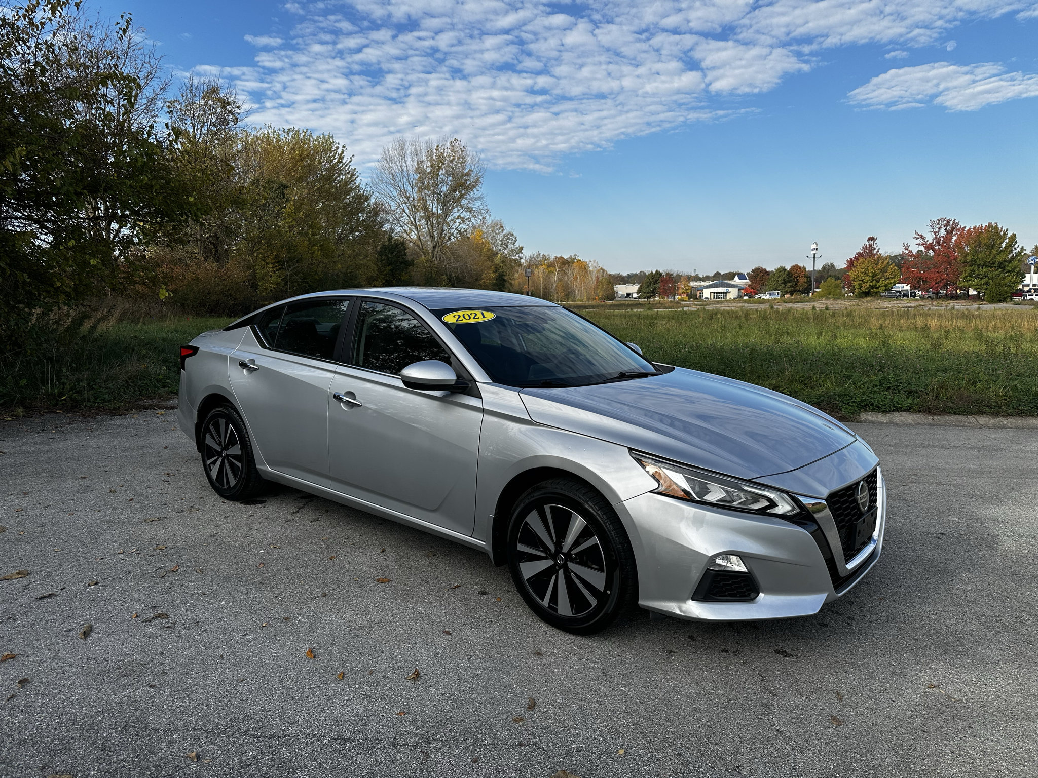 Used 2021 Nissan Altima 2.5 SV AWD/4WD image 3