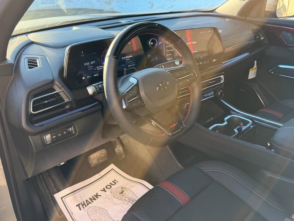 Used 2025 Chevrolet Traverse RS image 14