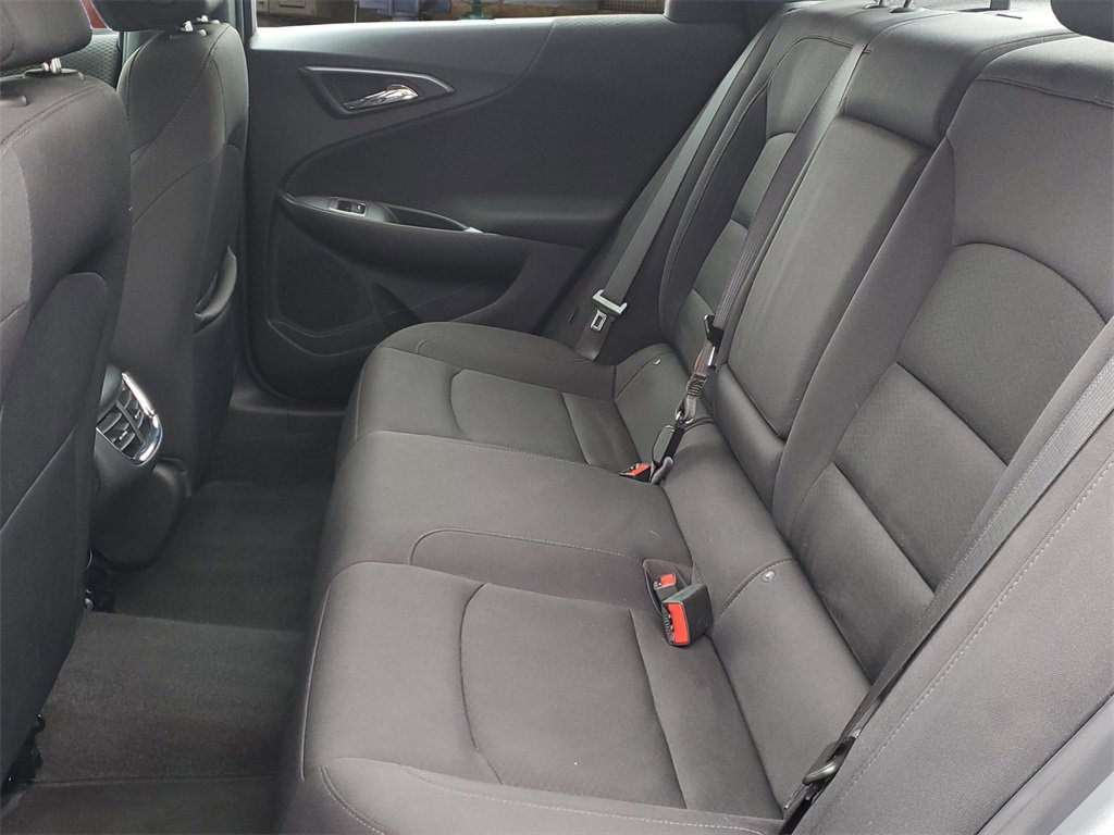 Used 2024 Chevrolet Malibu LT image 9