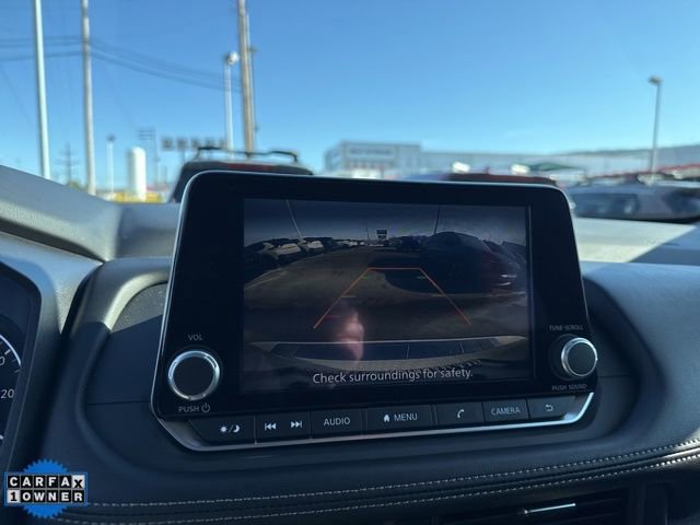 Certified 2025 Nissan Rogue SV image 24