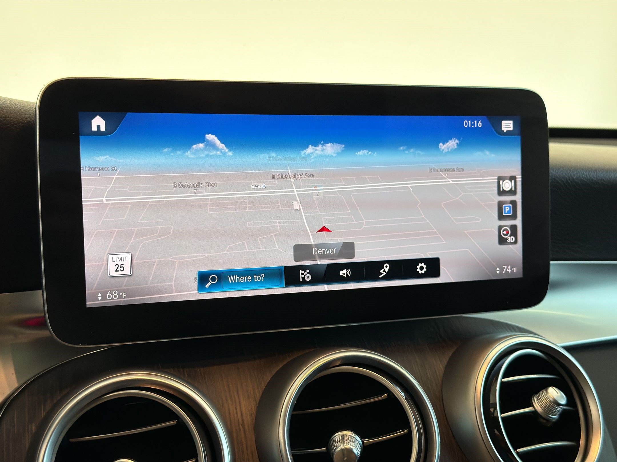 Used 2021 Mercedes-Benz GLC 300 4MATIC image 20