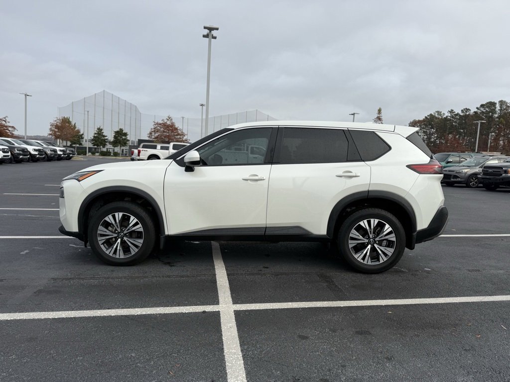 Used 2023 Nissan Rogue SV image 4