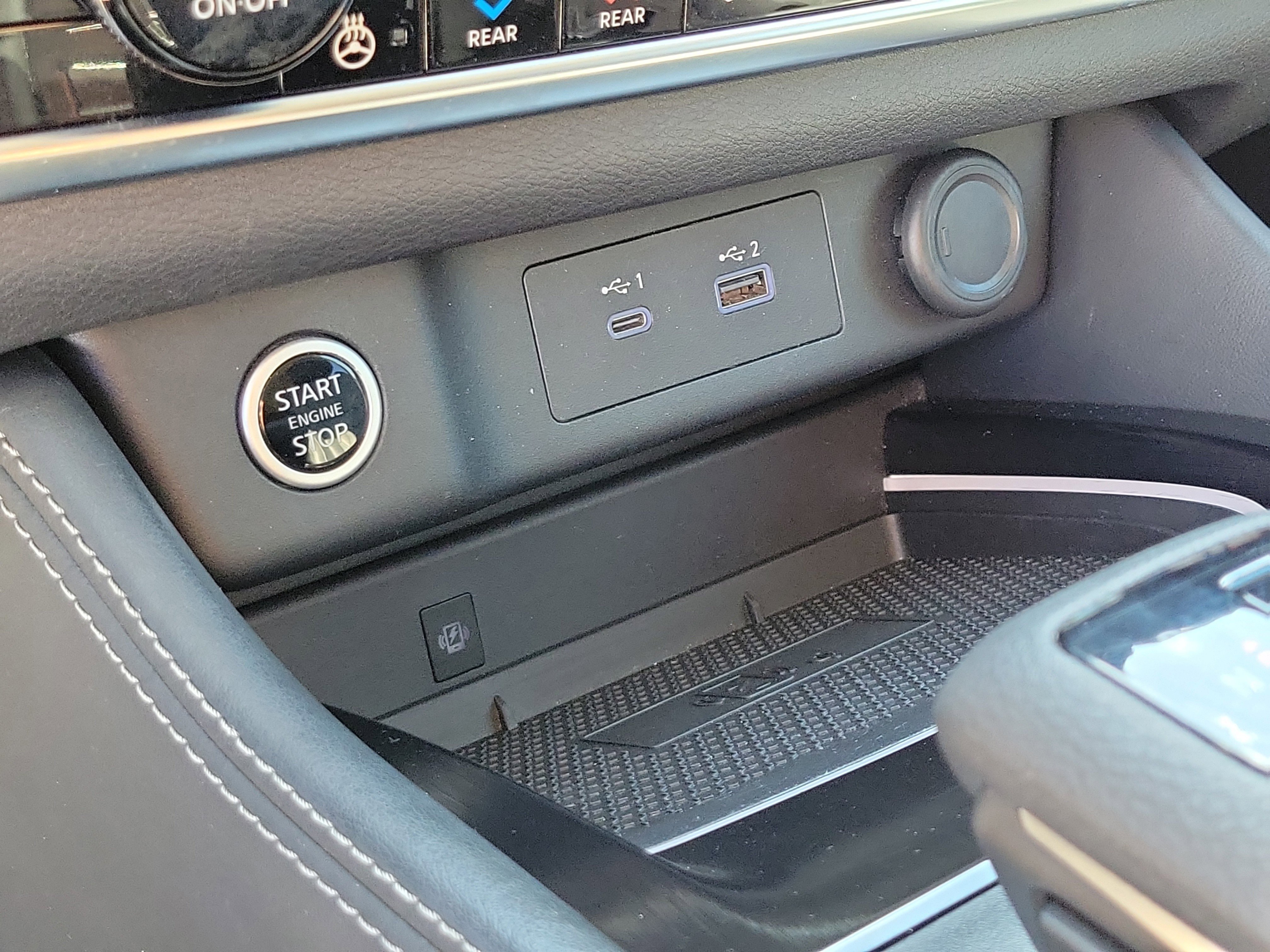 Used 2022 Nissan Rogue Platinum w/ Head-Up Display Package image 29