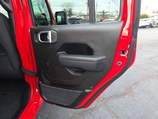 Used 2024 Jeep Wrangler Sport S AWD/4WD image 39