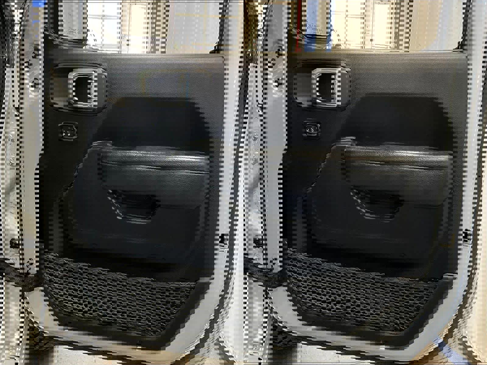 Used 2023 Jeep Wrangler Unlimited w/ Cold Weather Group AWD/4WD image 12