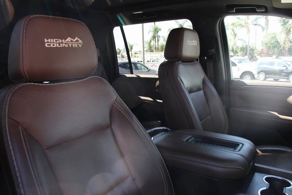 Used 2021 Chevrolet Suburban High Country w/ Premium Package image 45