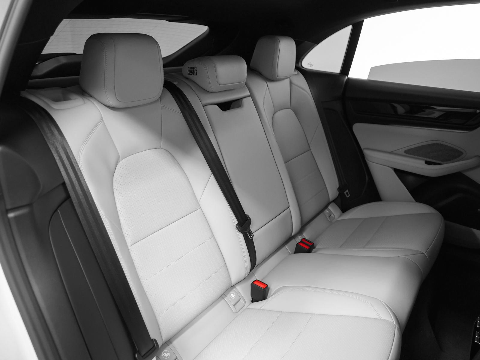 New 2026 Porsche Macan 4 Electric AWD/4WD image 31