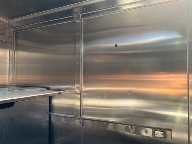 Used 2009 Ford E-350 and Econoline 350 Super Duty image 23