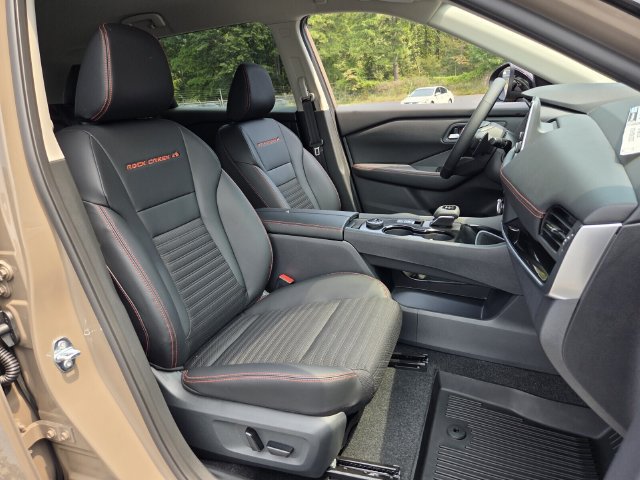 New 2026 Nissan Rogue SV AWD/4WD image 13