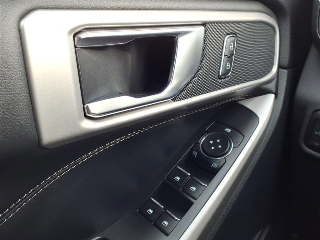 Used 2022 Ford Explorer XLT image 27
