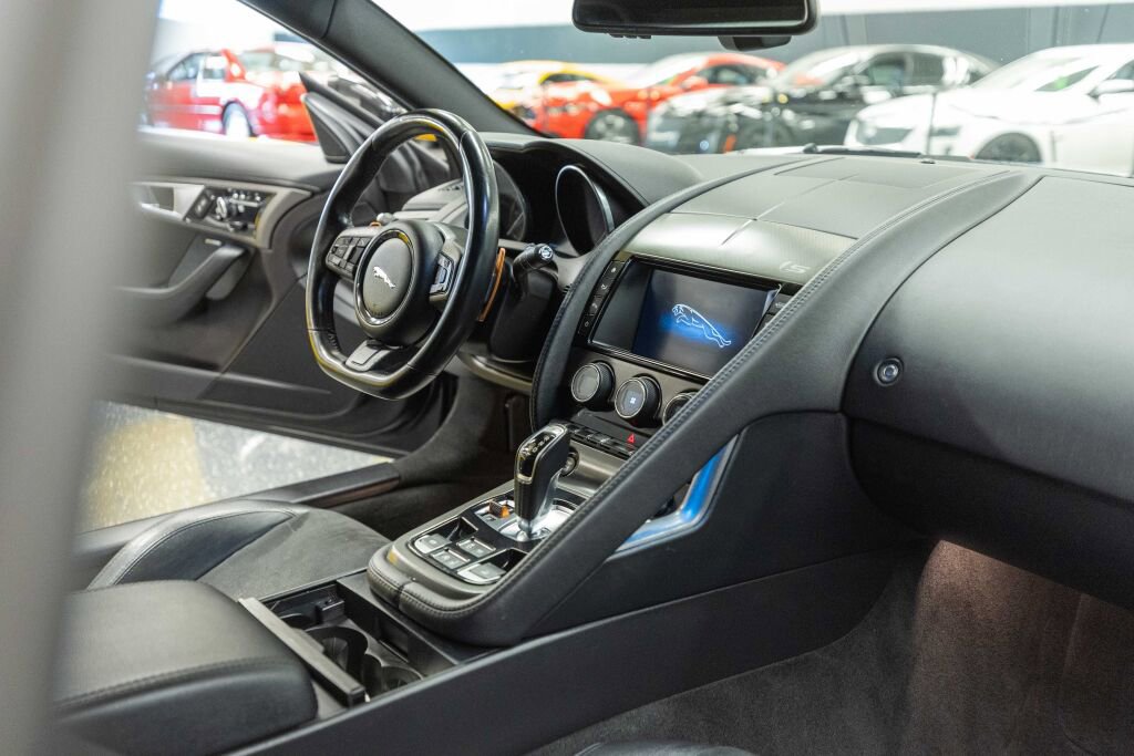 Used 2016 Jaguar F-TYPE S image 13