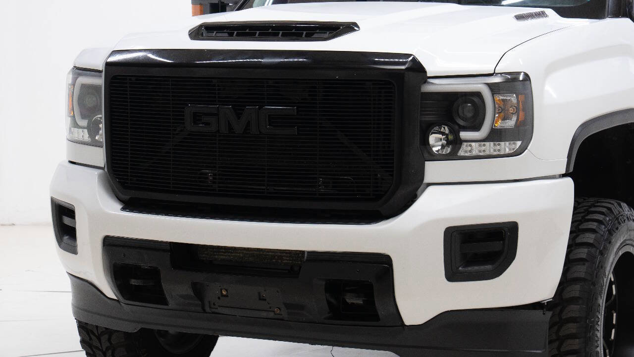 Used 2017 GMC Sierra 2500 4x4 Crew Cab w/ Sierra Convenience Package image 10