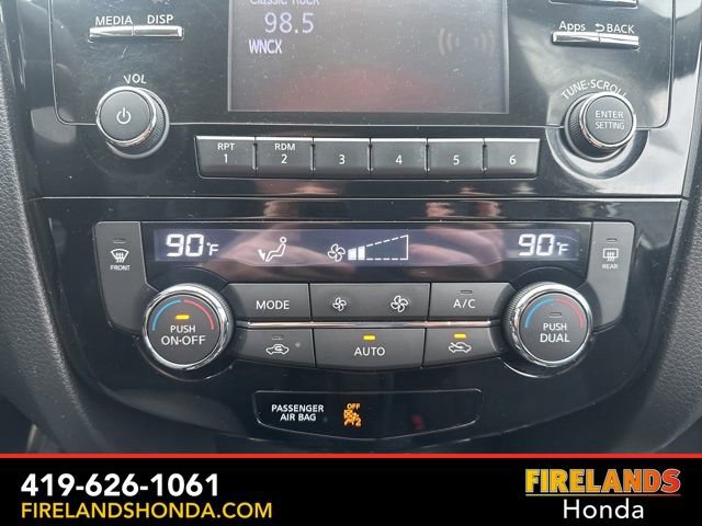 Used 2015 Nissan Rogue SV image 27