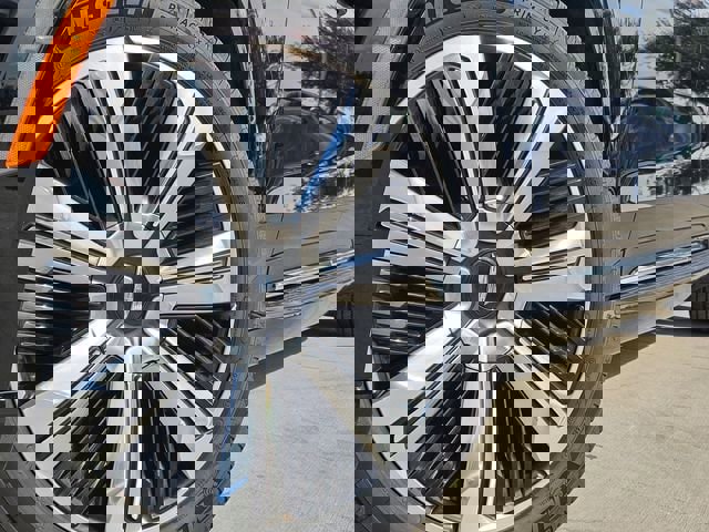 New 2025 Cadillac Escalade IQ Luxury 1 image 8