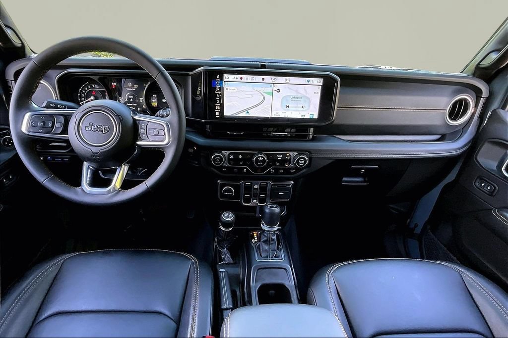Used 2024 Jeep Wrangler Unlimited Sahara w/ Technology Group AWD/4WD image 7