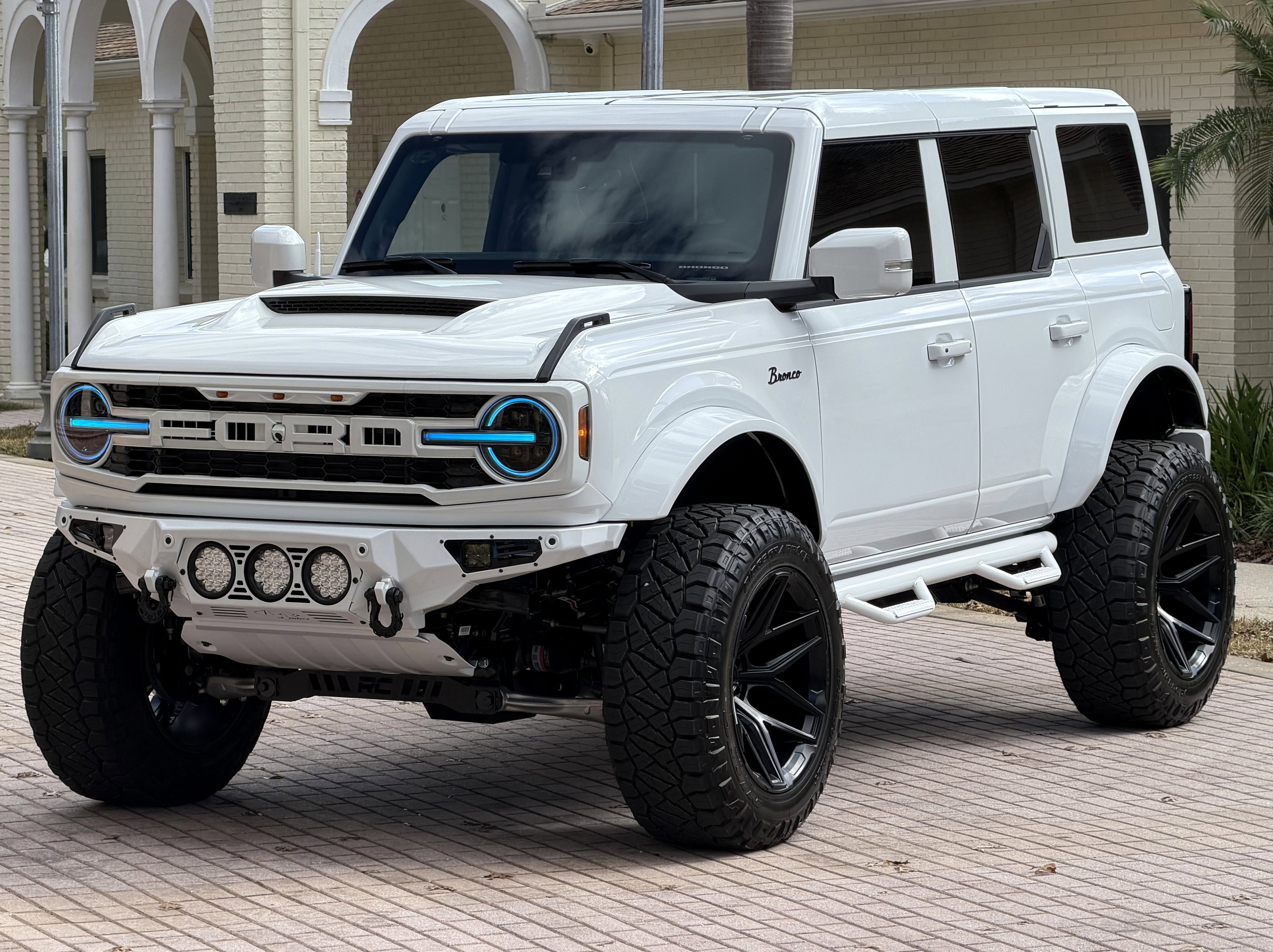 Used 2025 Ford Bronco Outer Banks AWD/4WD image 44