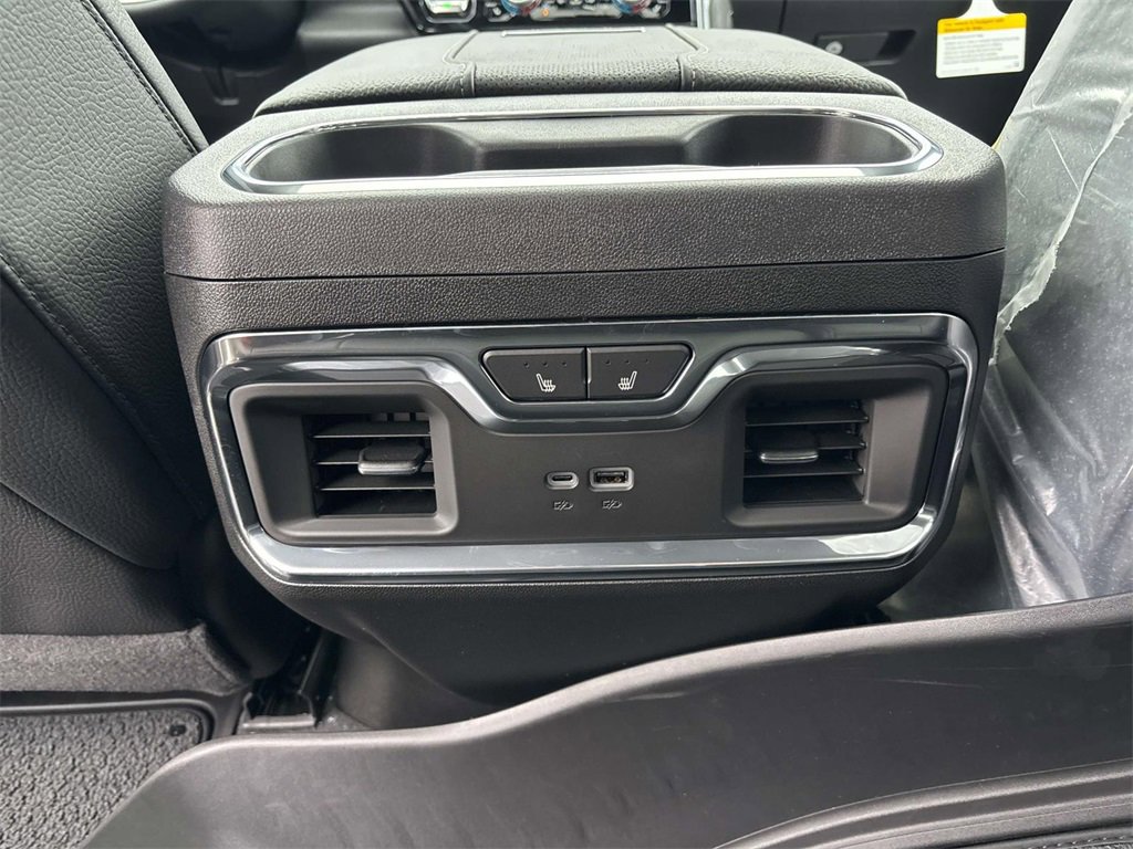 New 2026 GMC Sierra 2500 Denali w/ Denali Reserve Package image 9
