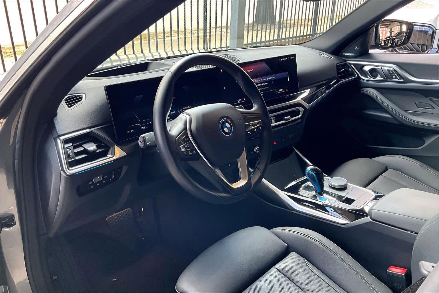 Used 2023 BMW i4 eDrive35 image 17