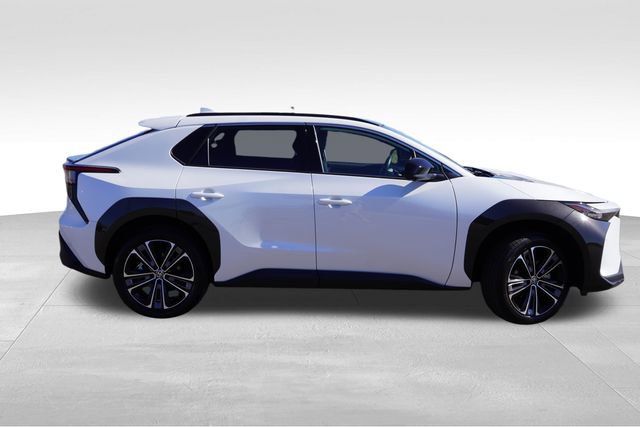 Used 2023 Toyota bZ4X Limited w/ Weather Package AWD/4WD image 3