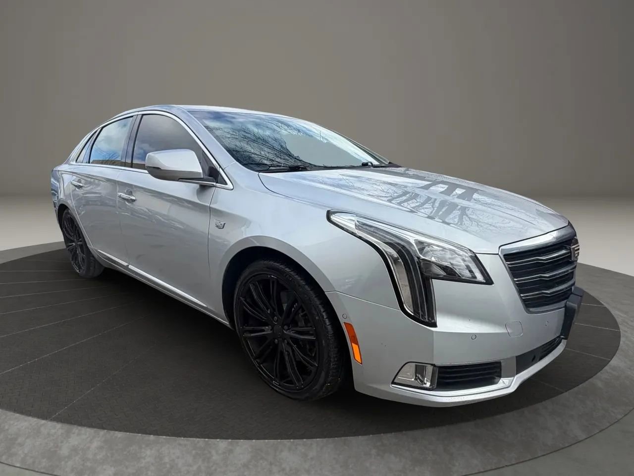 Used 2019 Cadillac XTS Luxury image 3
