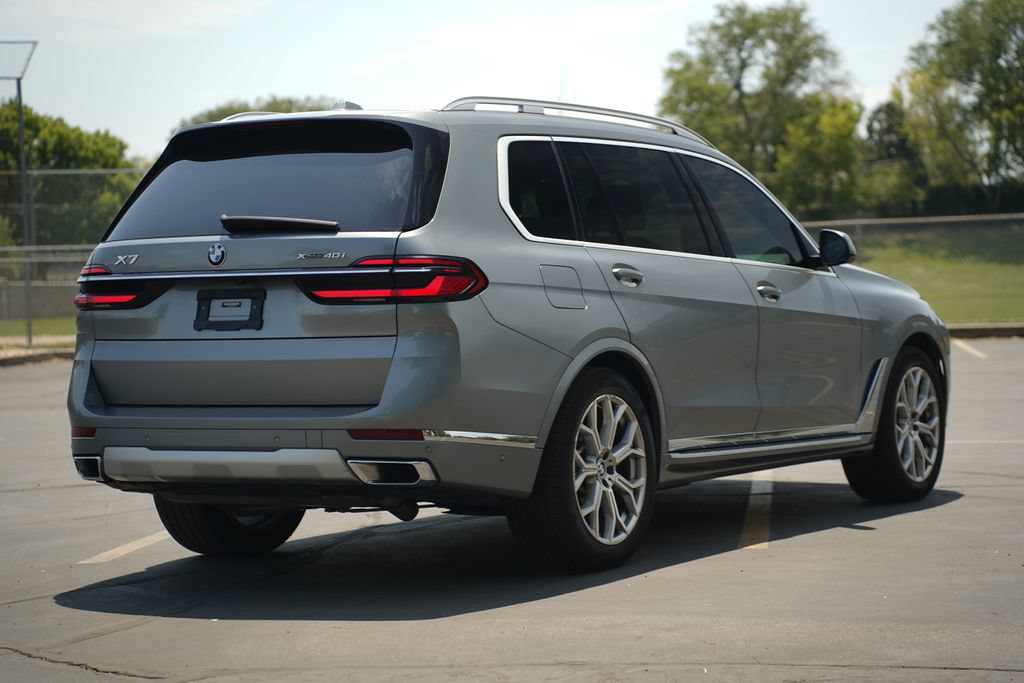 Used 2023 BMW X7 xDrive40i w/ Premium Package AWD/4WD image 5