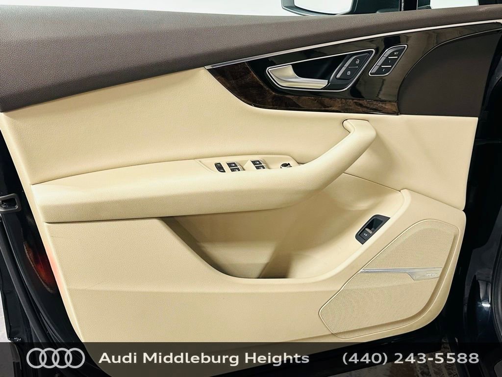 Used 2017 Audi Q7 3.0T Prestige image 30