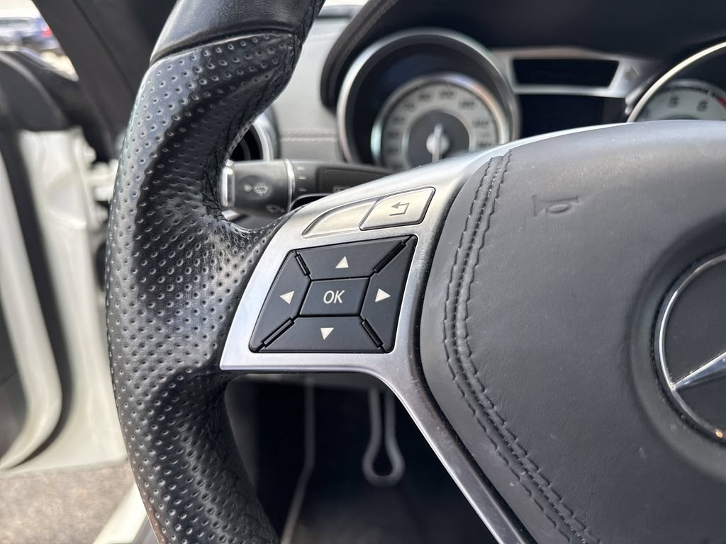 Used 2015 Mercedes-Benz SL 550 image 13