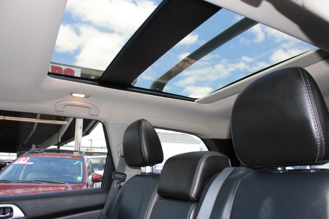 Used 2013 Nissan Pathfinder SL w/ SL Premium Pkg AWD/4WD image 17