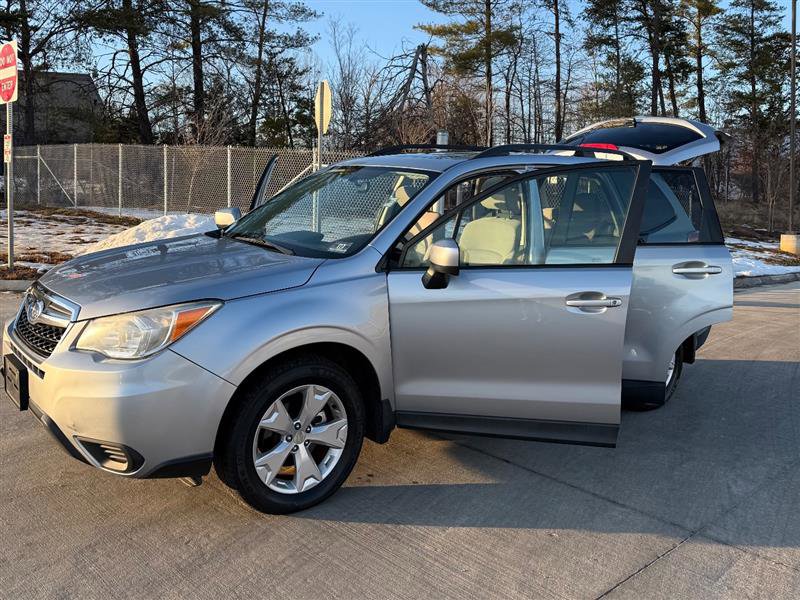 Used 2015 Subaru Forester 2.5i Premium w/ All-Weather Package AWD/4WD image 2
