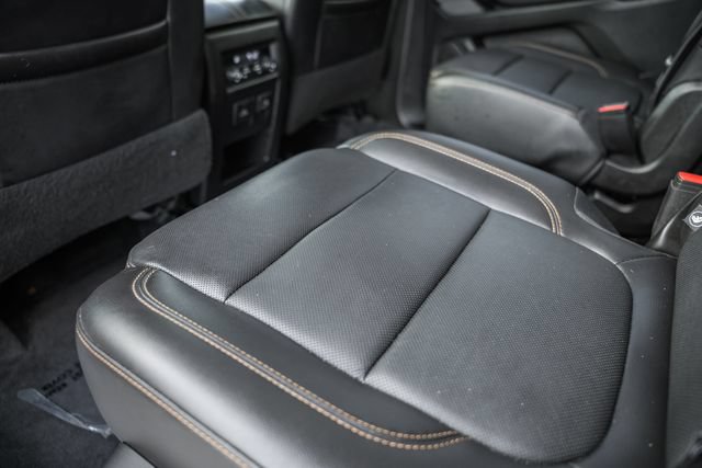 Used 2020 Chevrolet Traverse Premier w/ Redline Edition FWD image 32