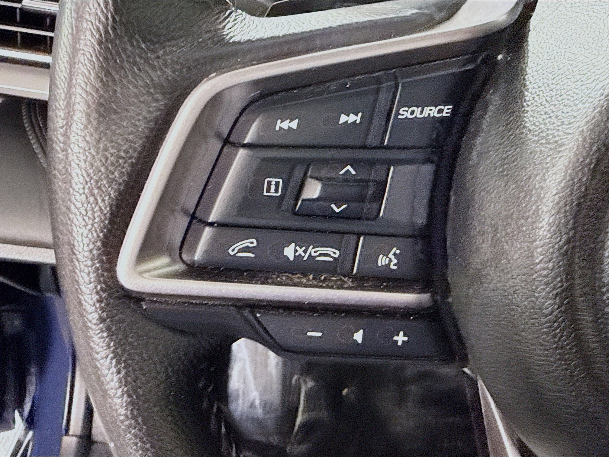 Used 2023 Subaru Outback Limited image 14