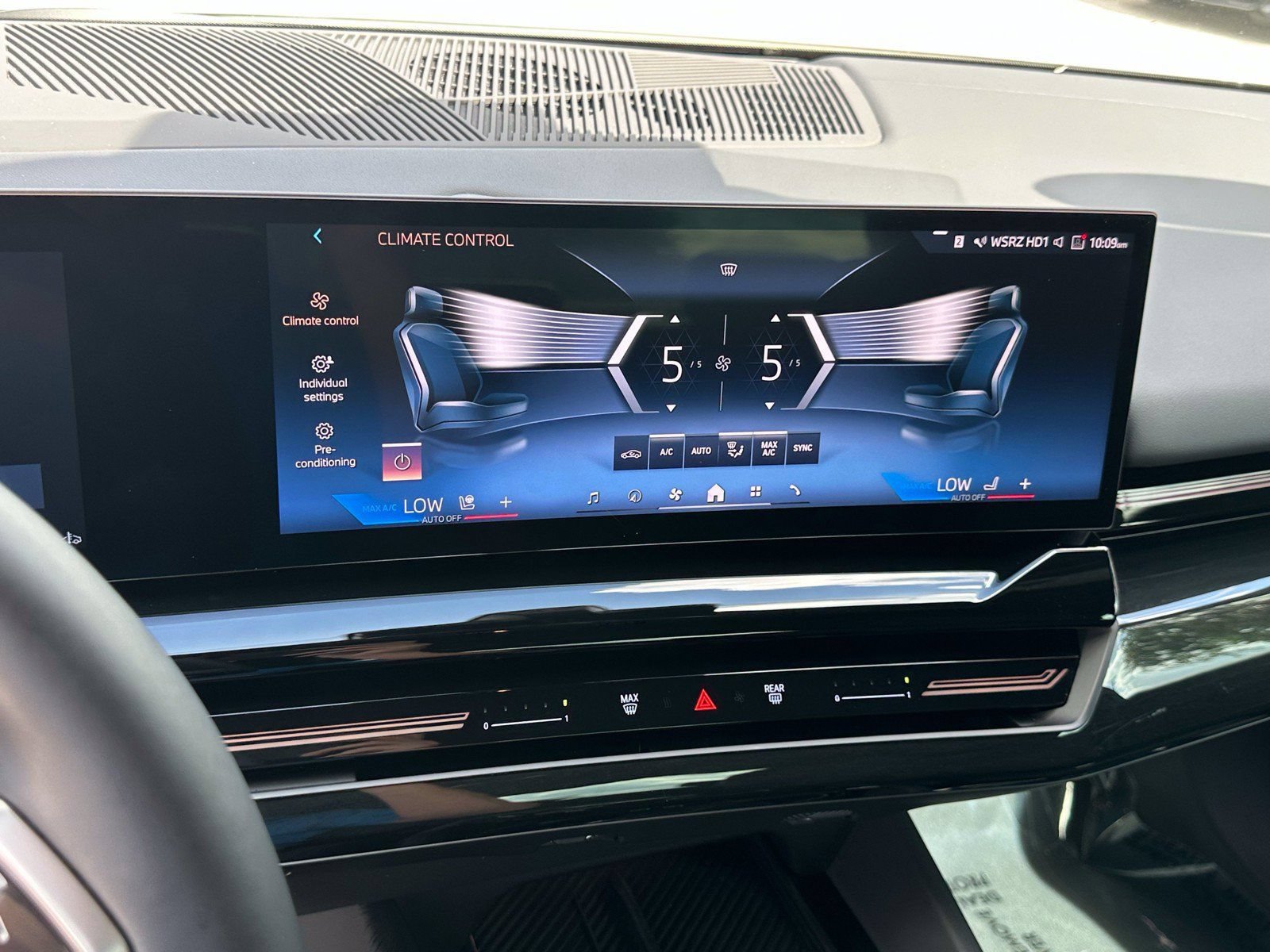 Certified 2024 BMW 530i w/ M Sport Package RWD image 26