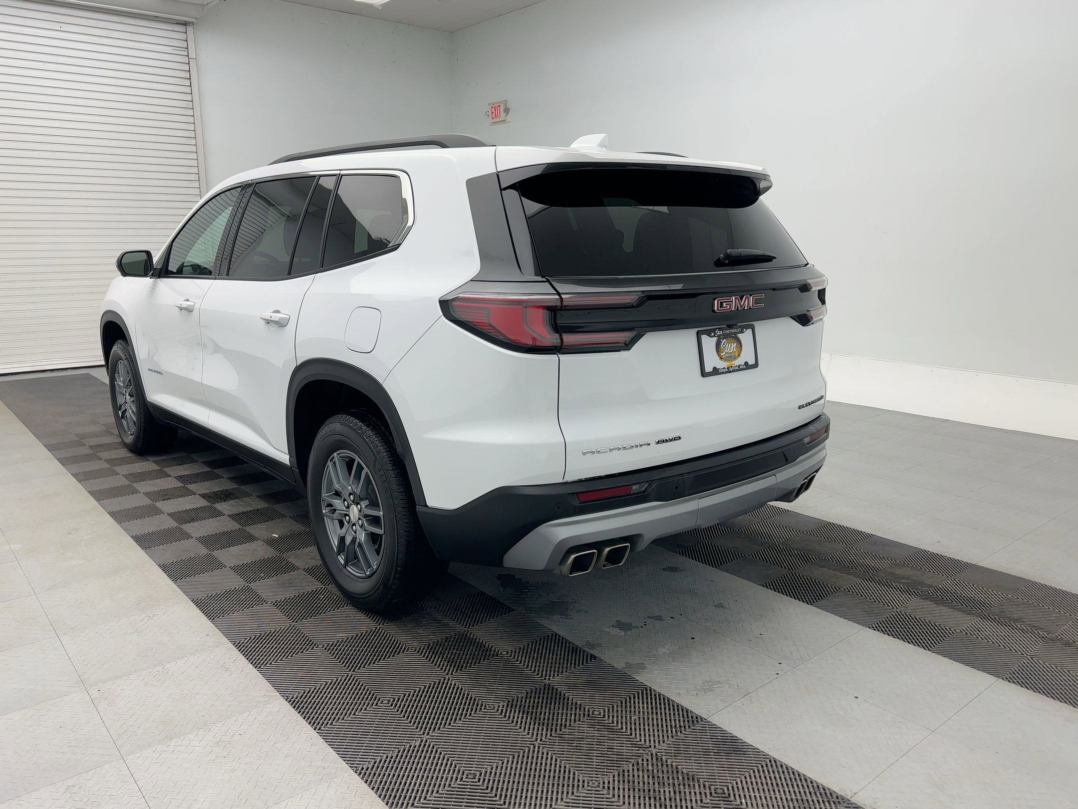 Certified 2025 GMC Acadia Elevation image 3