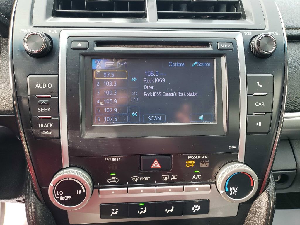 Used 2013 Toyota Camry SE image 13