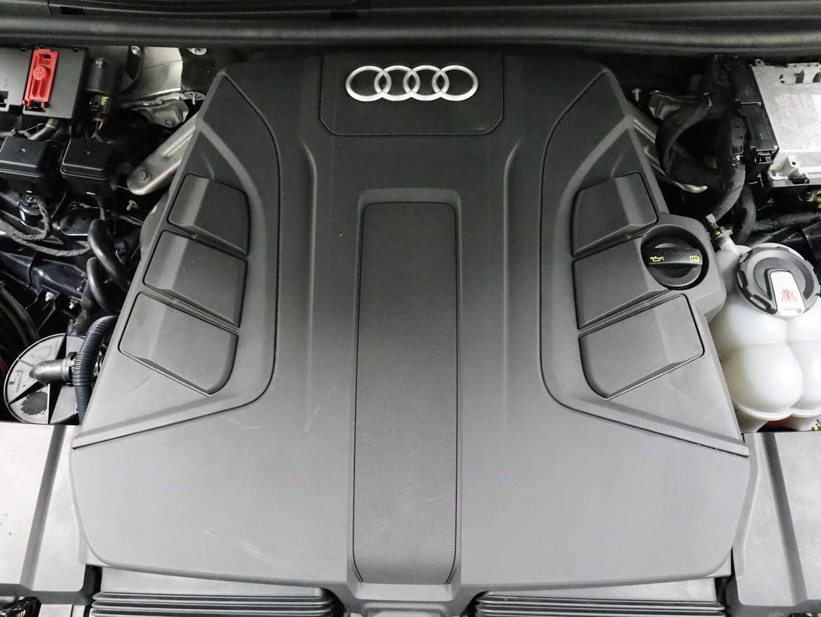 Used 2019 Audi Q7 3.0T Premium Plus AWD/4WD image 40