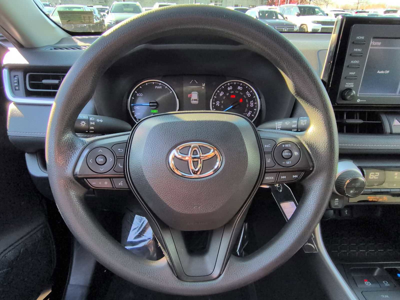 Used 2021 Toyota RAV4 LE image 22