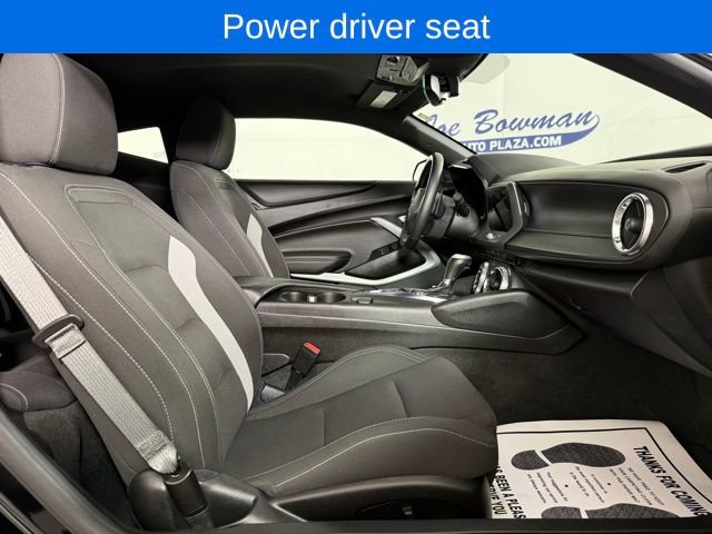 Used 2021 Chevrolet Camaro LT w/ Technology Package image 16