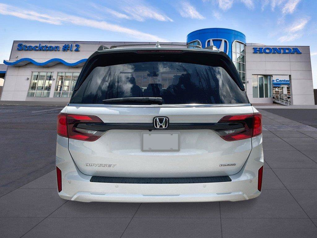 New 2027 Honda Odyssey Touring image 4