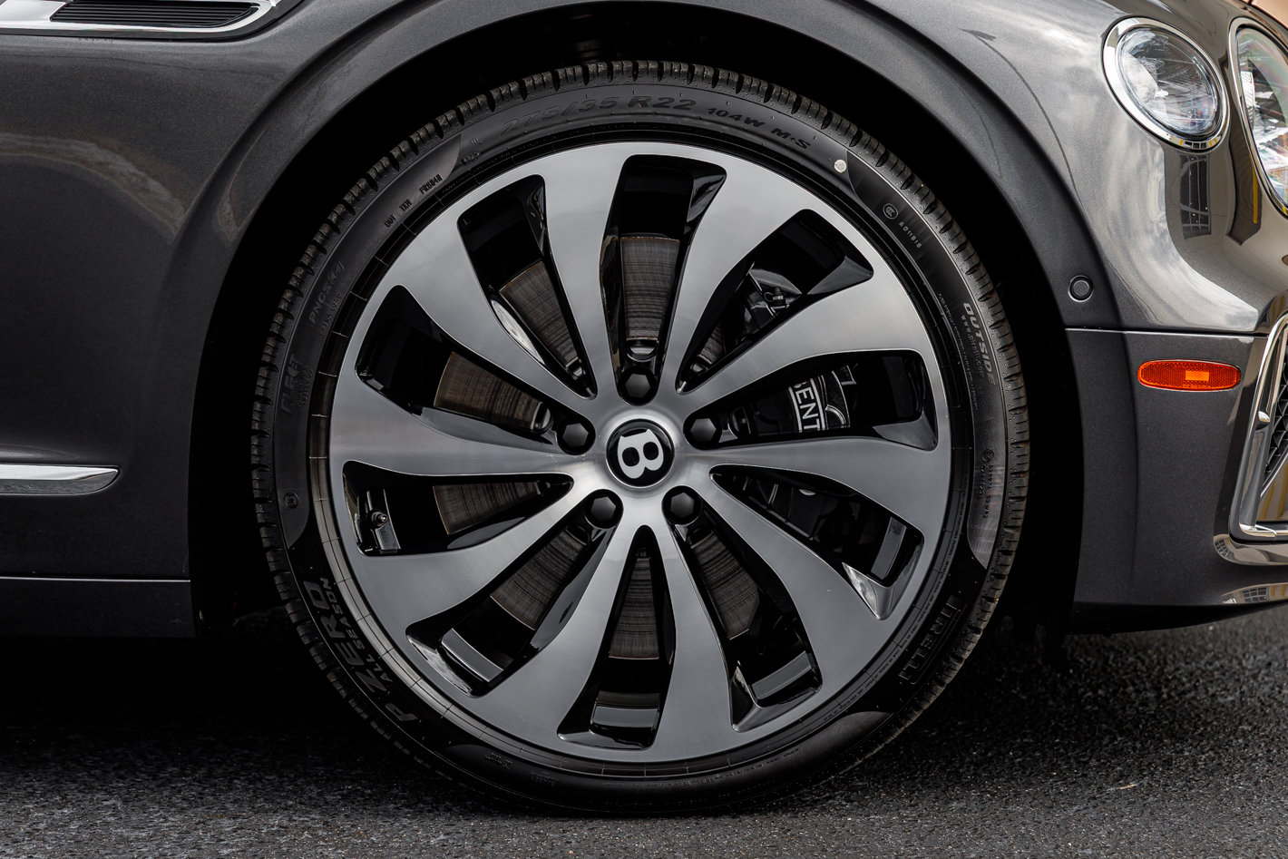 New 2026 Bentley Flying Spur Plug-In Hybrid image 19