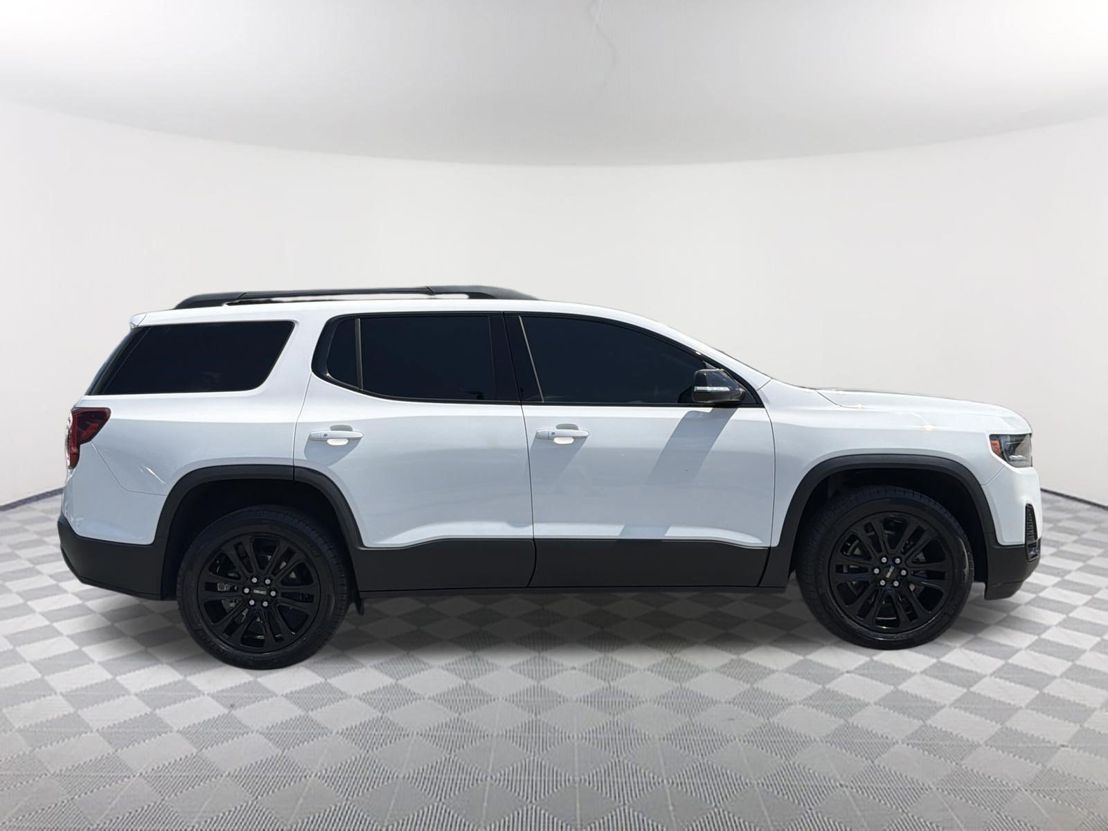 Certified 2023 GMC Acadia SLT w/ Elevation Edition FWD image 7
