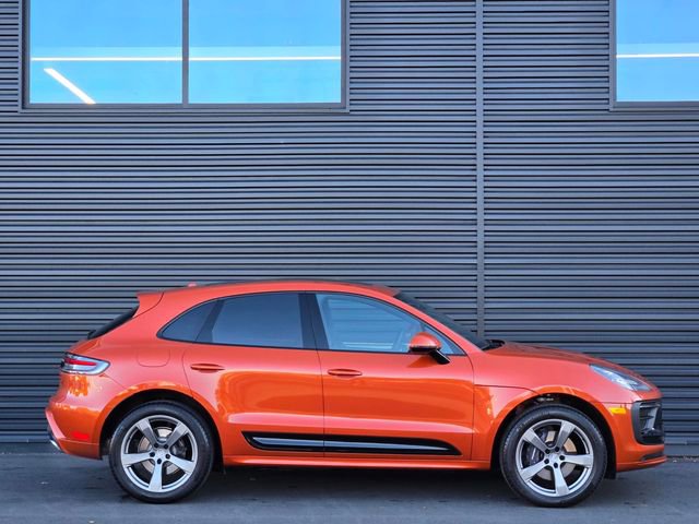 Used 2025 Porsche Macan image 8