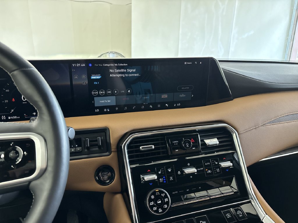 Certified 2025 Nissan Armada Platinum Reserve AWD/4WD image 31